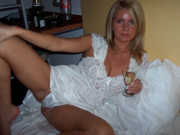 Мамы в возрасте любят алкоголь и интимные продолжения вечера 2  картинка xxx смотреть