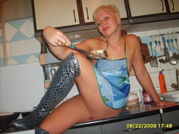 Зрелые женщины с натуральными сиськами ласкают свои киски 17  картинка xxx смотреть
