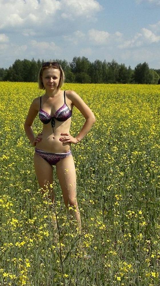 Хорошенькие первокурсницы показывают свои прелести на отдыхе 8  картинка xxx смотреть