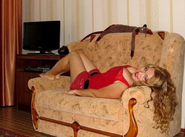 Прекрасные зрелые телки в чулках умеют танцевать стриптиз 7  картинка xxx смотреть