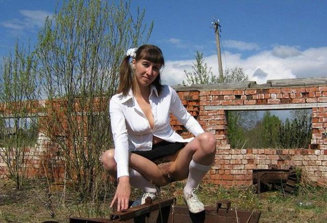 Распутная девка раздвигает ноги перед каждым 8  картинка xxx смотреть