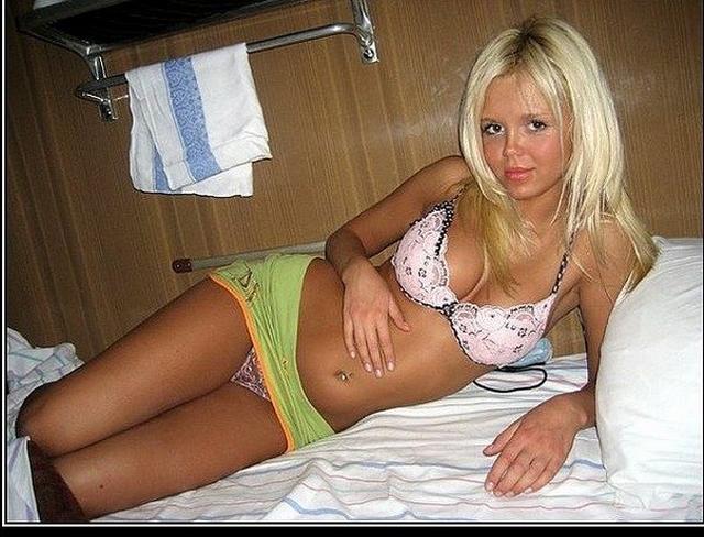 Сексуальные пассажирки поезда разделись в вагоне 25  картинка xxx смотреть
