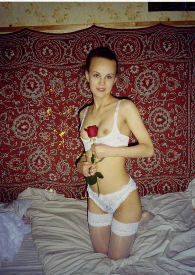 В свои 18 лет девчонки крайне озабочены и сексуальны 22  картинка xxx смотреть