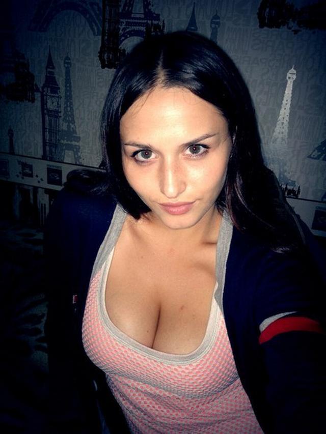 Симпатичные студентки виляют своими большими дойками 19  картинка xxx смотреть